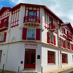 Kemaris Hotell 3*
