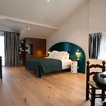 Kemaris Hotel 3*