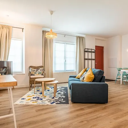 Kemaris Hotel