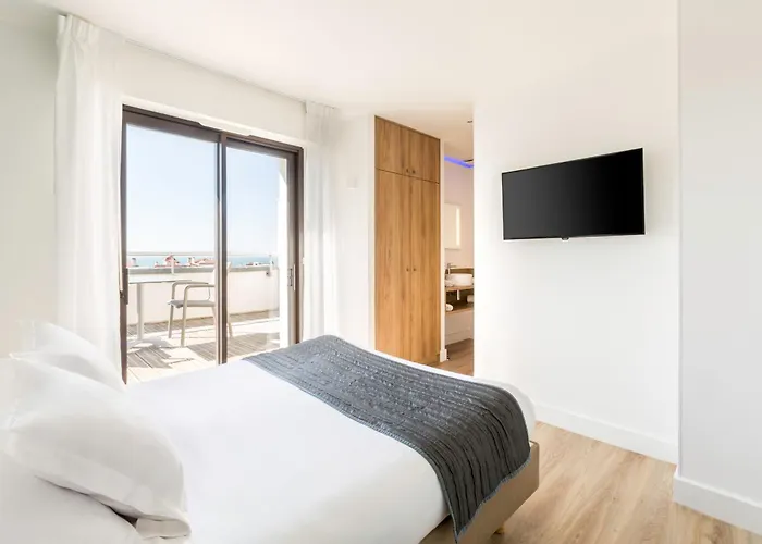 ホテル Kemaris 3*