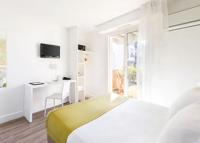 Kemaris ホテル 3*