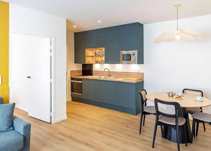 Kemaris 比亚里茨