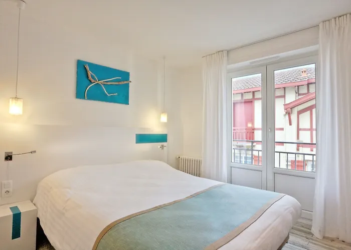 Kemaris 酒店 比亚里茨